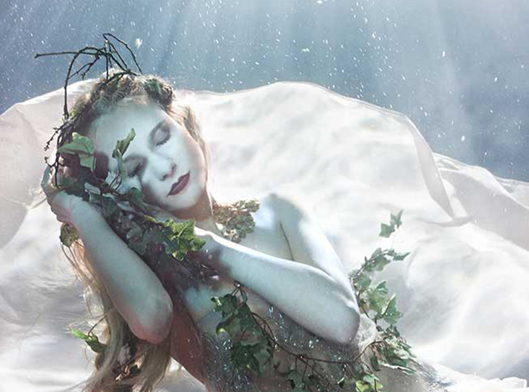 Sleeping Beauty / Fotógrafa Zena Holloway