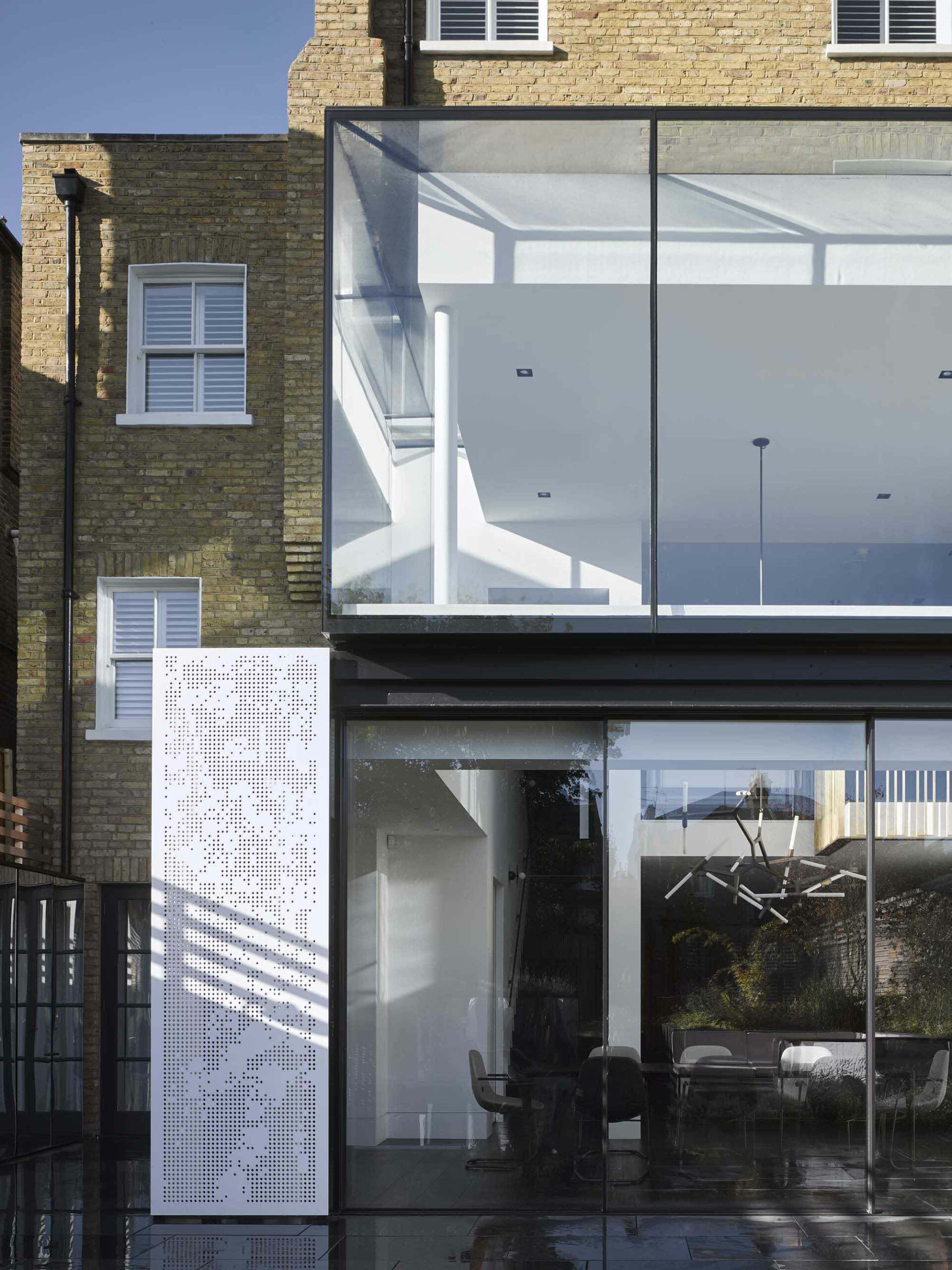 NGUT-1383-HollandandHarvey-0002_RH